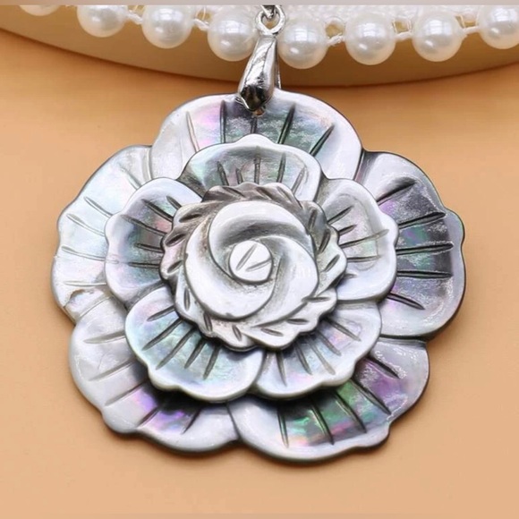 “Rose of the Ocean” Abalone Seashell Carved Iridescent Flower Brooch or Necklace - Picture 8 of 16